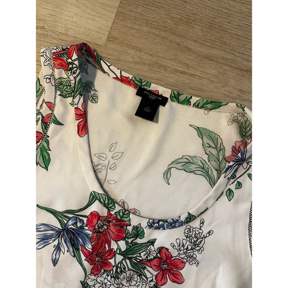 Ann Taylor Petite Floral sleeveless top size Large - Picture 4 of 6